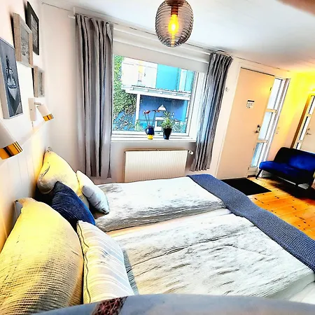 Guesthouse 'Blue House' In Vintage Villa&Garden-2