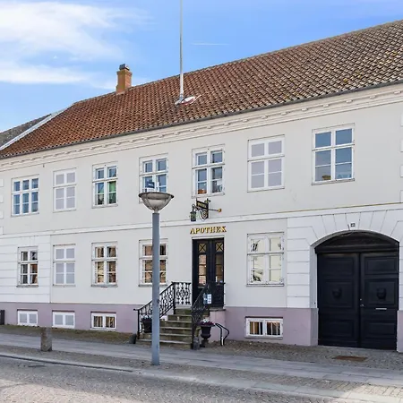 Det Gamle Apotek Mon-2