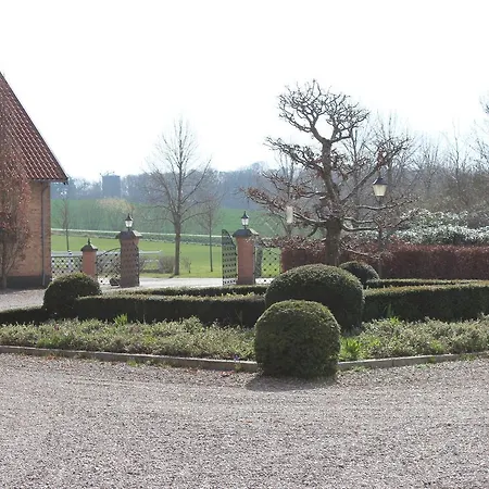 Louiselund Bed & Breakfast-2