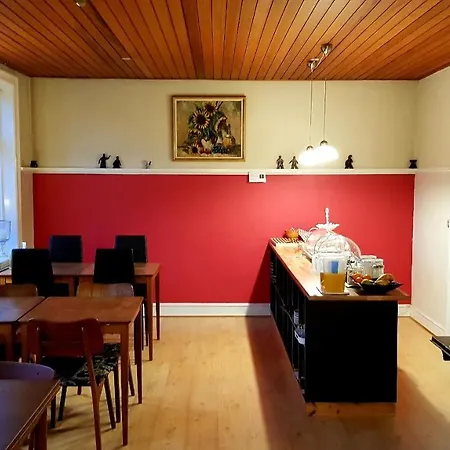 Sverre'S Hotel-2