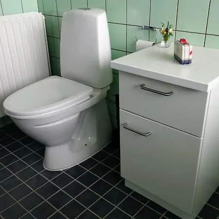 2 Rooms, Private Kitchen, Bathroom, And Garden.-2