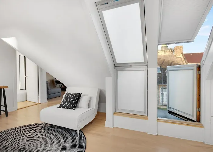 Sanders Leaves - Cute One-Bedroom Apartment With A Large Rooftop Terrace Copenaghen