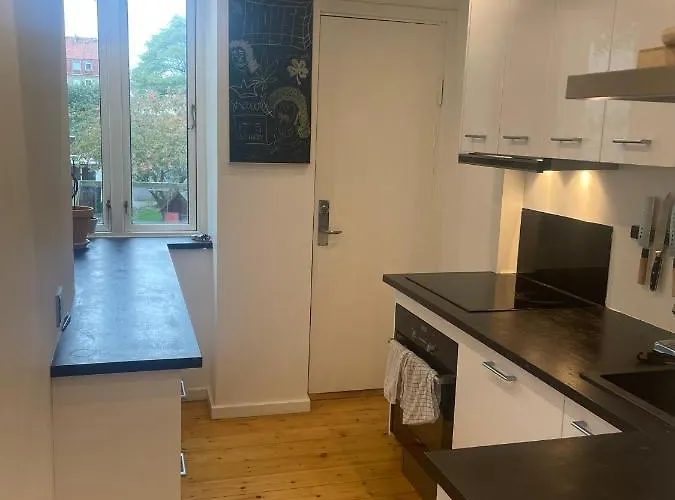 Boutique Private Spacious Room In Shared Apartment, Amager Copenhaga