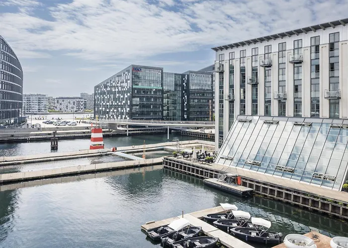 Copenhagen hotels near Nyhavn
