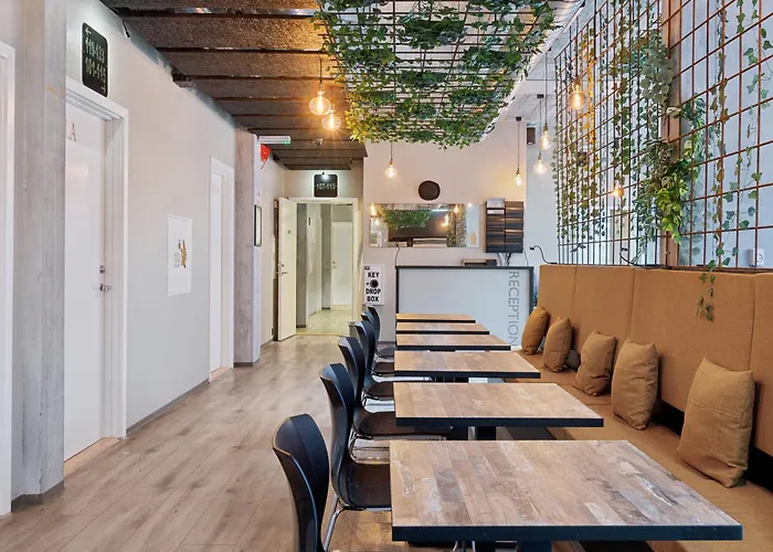 Hotel Fyrtøjet - We give less You save more Odense
