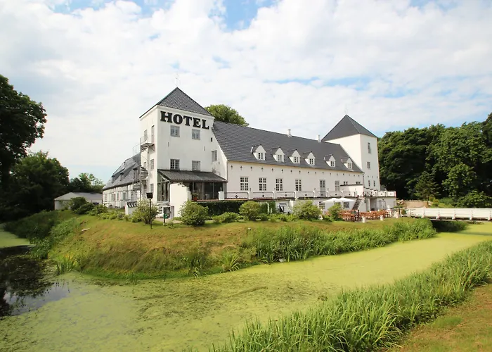 Tylstrup Hotels
